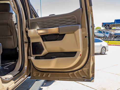 Used 2026 Ford F450 Platinum w/ Platinum Plus Package image 40