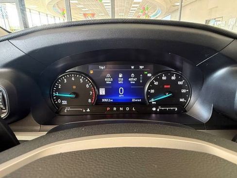 Used 2022 Ford Explorer XLT w/ Equipment Group 202A image 14