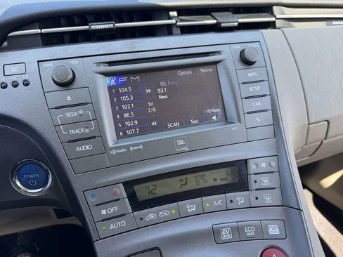 Used 2013 Toyota Prius Four image 24