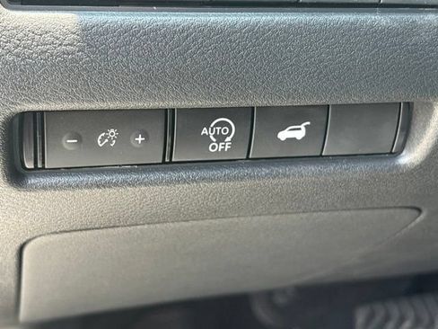 Used 2026 Nissan Rogue SV FWD image 8