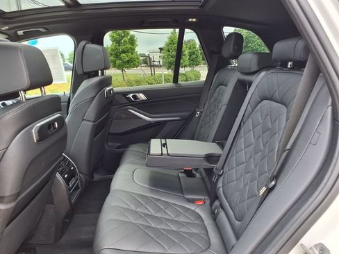 Used 2024 BMW X5 xDrive40i AWD/4WD image 17