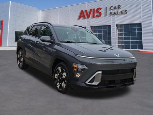Used 2025 Hyundai Kona SEL FWD image 9