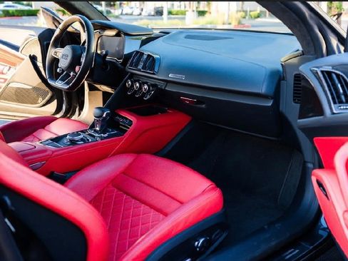 Used 2018 Audi R8 V10 plus AWD/4WD image 11