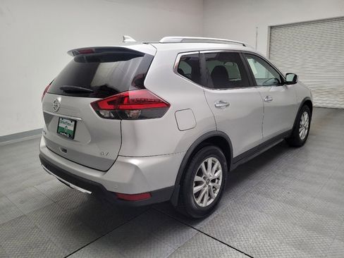 Used 2019 Nissan Rogue SV image 9