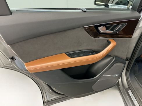 Used 2017 Audi Q7 3.0T Prestige w/ Prestige Package image 28