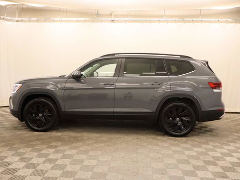 New 2026 Volkswagen Atlas SE AWD/4WD image 2