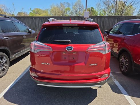 Used 2016 Toyota RAV4 Limited image 6