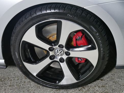 Used 2016 Volkswagen GTI S FWD image 15