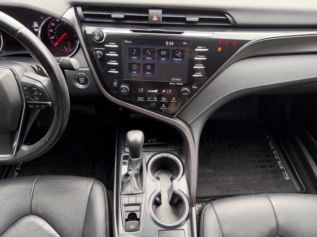 Used 2019 Toyota Camry XSE FWD image 17