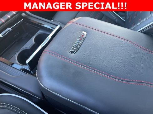 Certified 2025 GMC Yukon XL AT4 Ultimate image 29