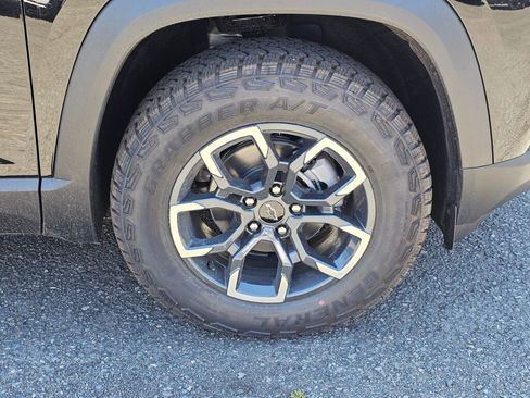 New 2026 Chevrolet Equinox ACTIV w/ Convenience Package III image 29