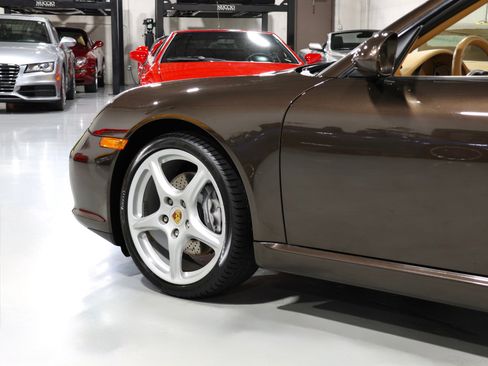 Used 2011 Porsche 911 Cabriolet image 12