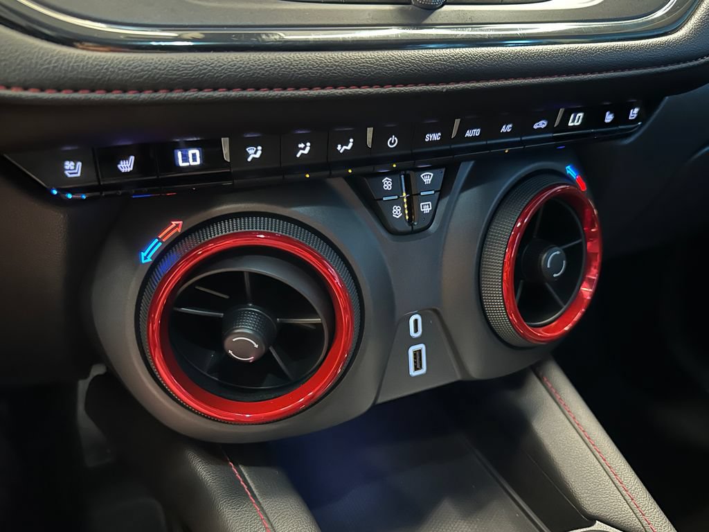 Used 2022 Chevrolet Blazer RS w/ Enhanced Convenience Package AWD/4WD image 14