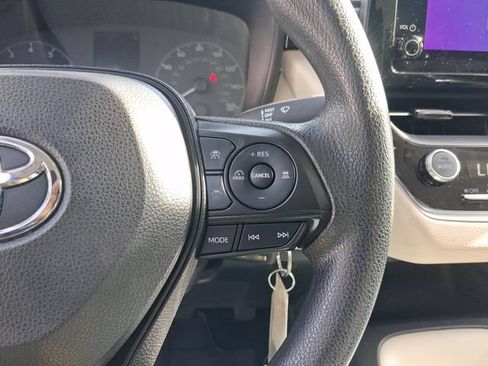 Used 2023 Toyota Corolla LE FWD image 18