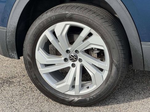 Certified 2022 Volkswagen Atlas SE image 7