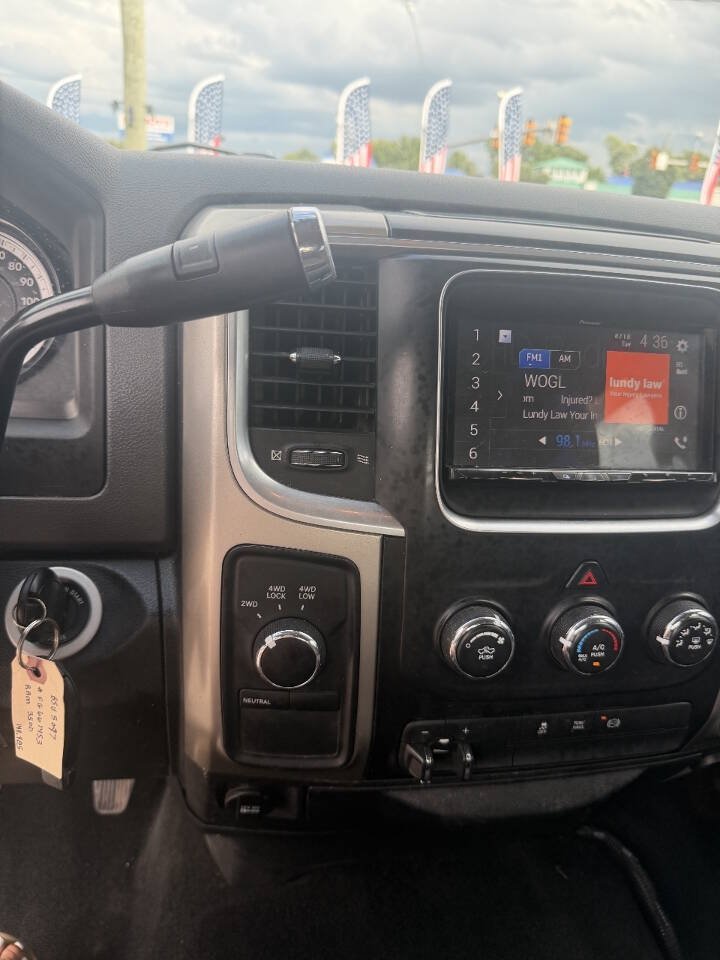 Used 2015 RAM 3500 SLT AWD/4WD image 13