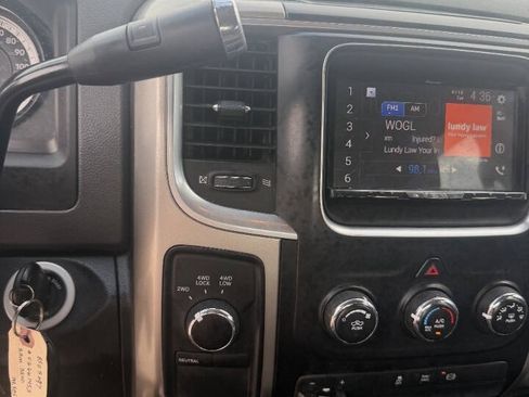 Used 2015 RAM 3500 SLT AWD/4WD image 13