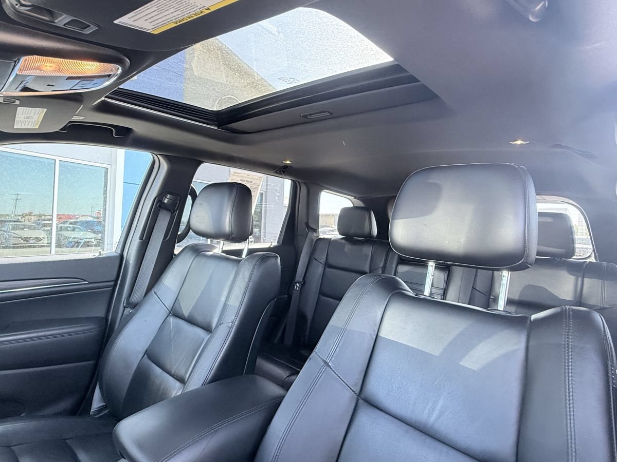 Used 2021 Jeep Grand Cherokee Limited AWD/4WD image 10