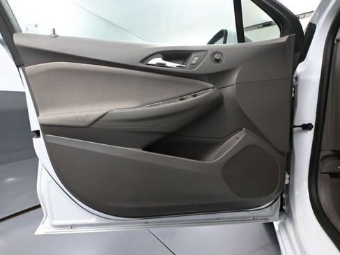 Used 2017 Chevrolet Cruze LT w/ Convenience Package image 18