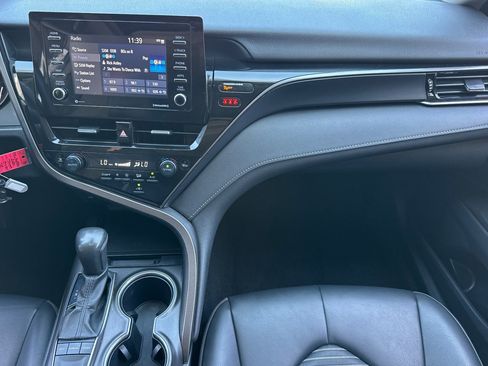 Used 2024 Toyota Camry SE FWD image 32