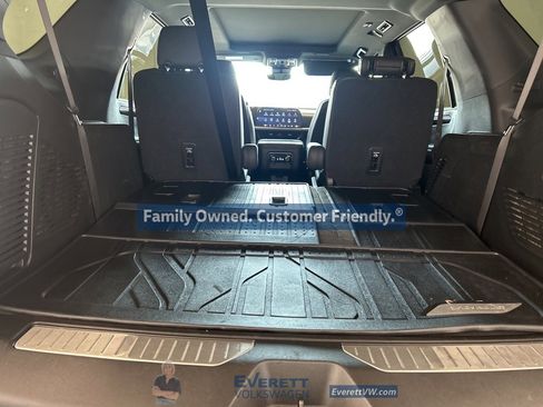 Used 2025 Chevrolet Tahoe Z71 w/ Z71 Off-Road Package image 38