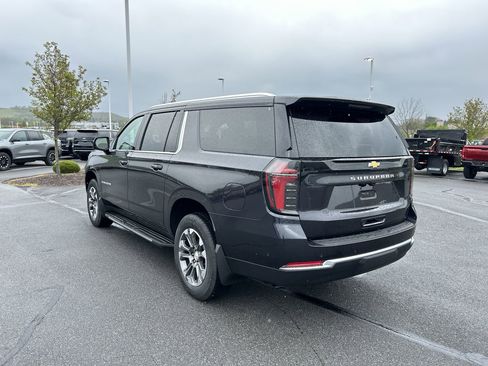 New 2026 Chevrolet Suburban LS w/ Max Trailering Package AWD/4WD image 5