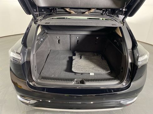 Used 2021 Buick Envision Avenir w/ Technology Package II image 26