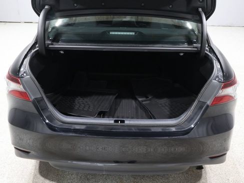 Used 2022 Toyota Camry LE AWD/4WD image 19