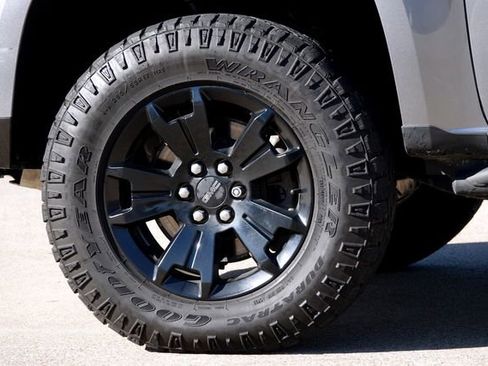 Used 2022 GMC Canyon AT4 image 39