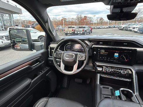 Certified 2024 GMC Sierra 2500 Denali w/ Denali Reserve Package image 25