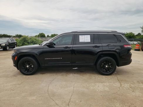 Used 2021 Jeep Grand Cherokee L Laredo w/ Luxury Tech Group I RWD image 4