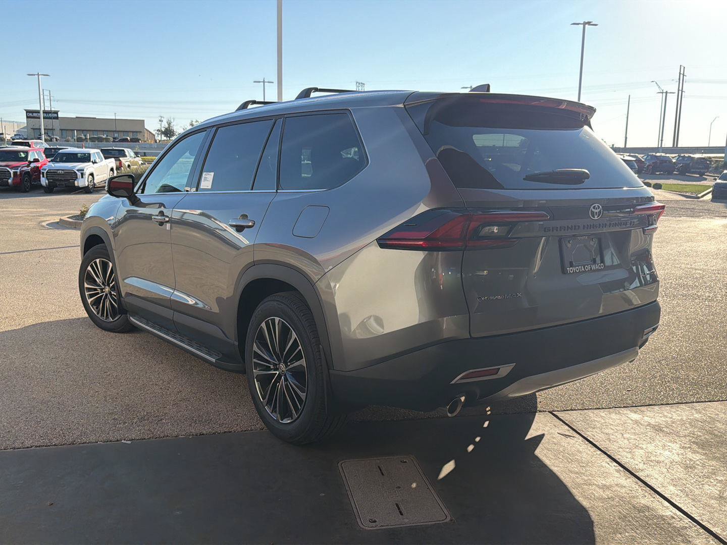 New 2026 Toyota Grand Highlander AWD Hybrid image 4