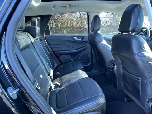 Used 2022 Ford Escape Titanium w/ Class II Trailer Tow Package image 28