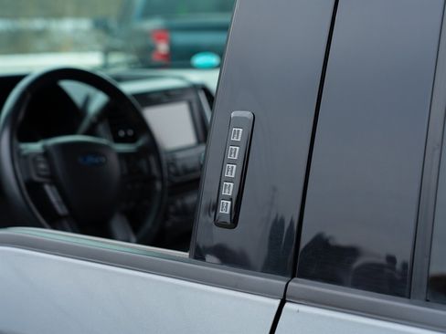 Used 2018 Ford F150 XLT w/ Equipment Group 302A Luxury image 12