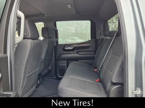 Used 2025 Chevrolet Silverado 1500 LT image 7