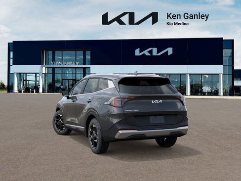 New 2026 Kia Sportage EX image 4