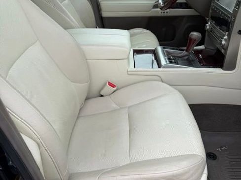 Used 2017 Lexus GX 460 Premium w/ Premium Package AWD/4WD image 12