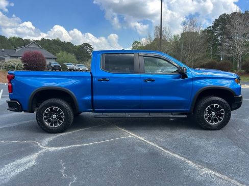 Used 2023 Chevrolet Silverado 1500 ZR2 w/ Technology Package image 28