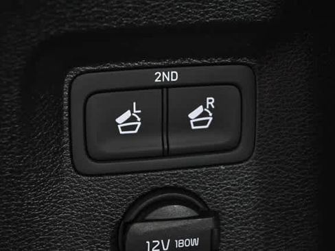 Used 2023 Kia Telluride LX image 9