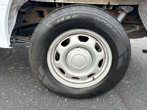 Used 2015 Ford F150 XL w/ Equipment Group 101A Mid image 10