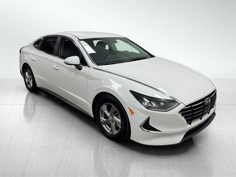 Used 2023 Hyundai Sonata SE image 1
