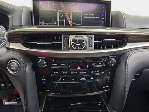 Used 2018 Lexus LX 570 4WD image 23