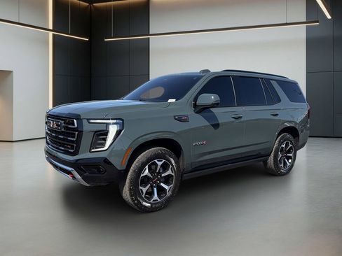 Certified 2025 GMC Yukon AT4 w/ AT4 Premium Package AWD/4WD image 1