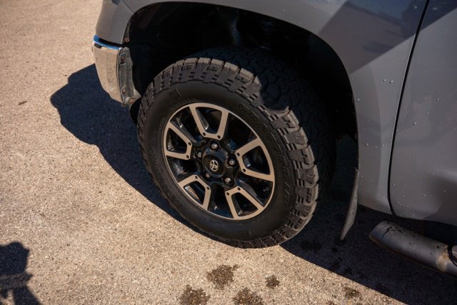 Used 2018 Toyota Tundra Limited w/ Limited Premium Package AWD/4WD image 13