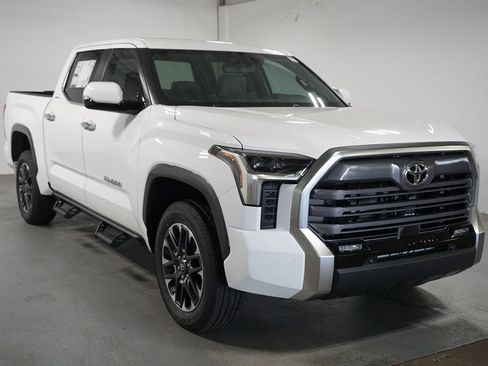 New 2026 Toyota Tundra Limited AWD/4WD image 3