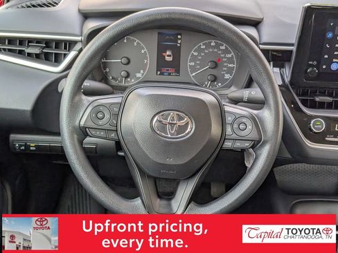 Used 2025 Toyota Corolla LE FWD image 14