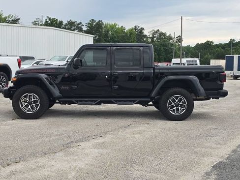 Used 2024 Jeep Gladiator Rubicon AWD/4WD image 2