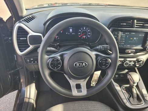 Used 2021 Kia Soul S image 30