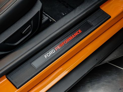 Used 2021 Ford Mustang Shelby GT500 w/ Technology Package image 57