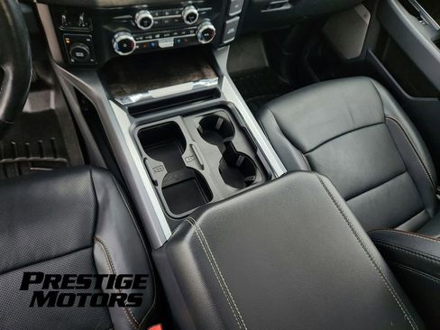 Used 2023 Ford F350 Lariat image 26